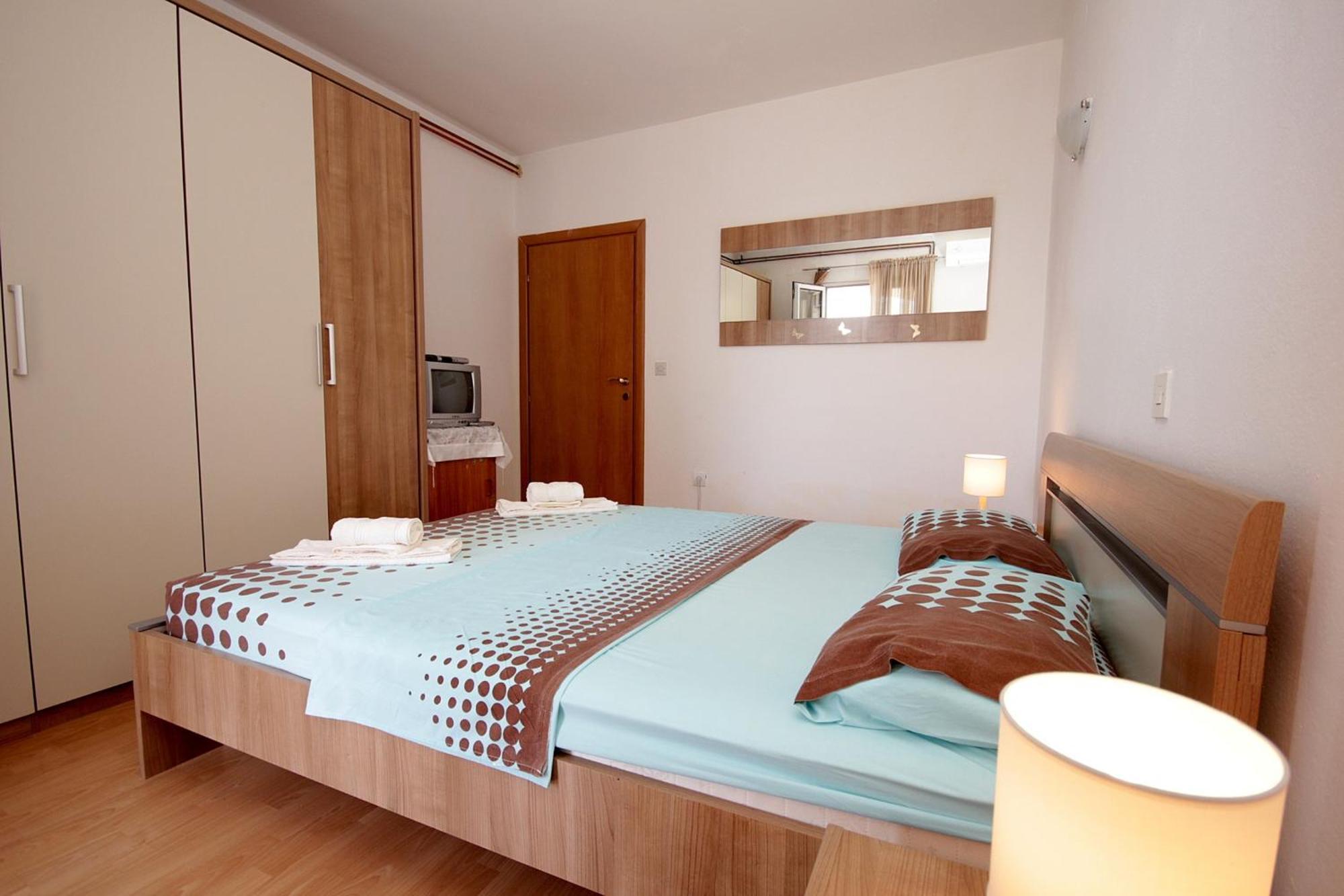 Apartments Aleksandar Sveti Stefan Oda fotoğraf