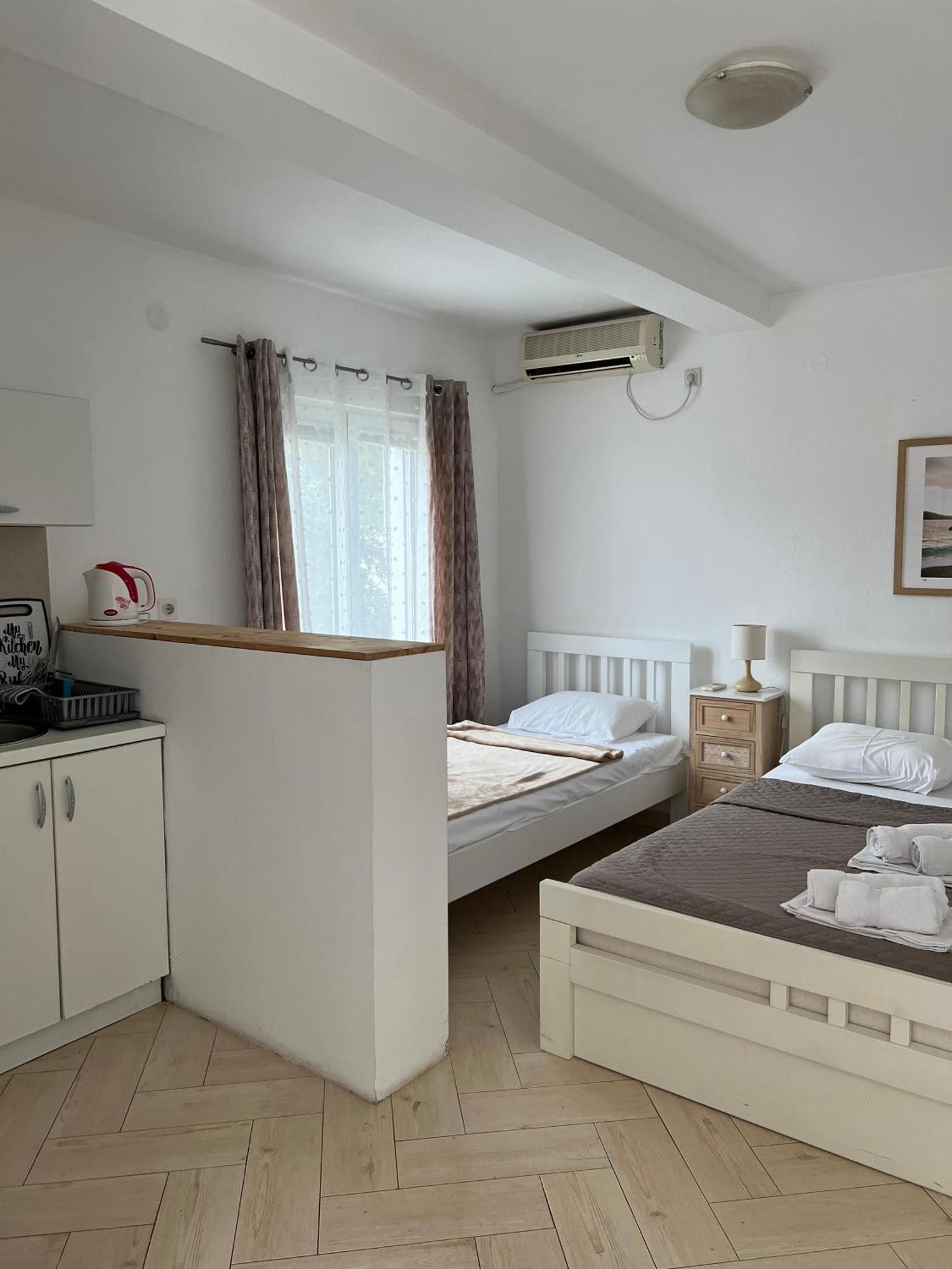 Apartments Aleksandar Sveti Stefan Dış mekan fotoğraf