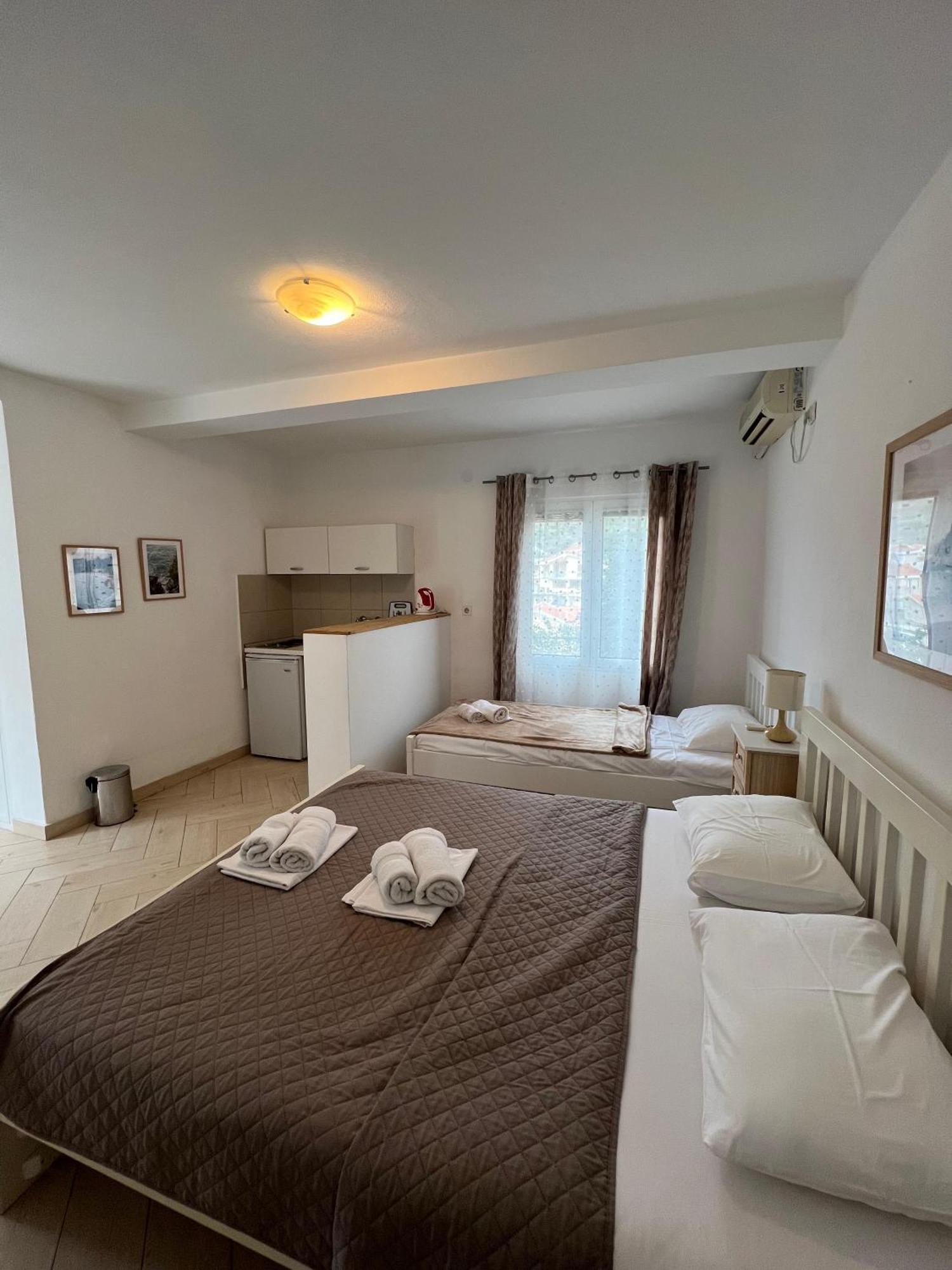 Apartments Aleksandar Sveti Stefan Dış mekan fotoğraf